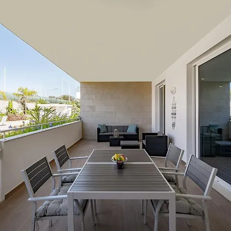 Brand New Spacious Bright Ground Floor Apartment, Ancora, Daire